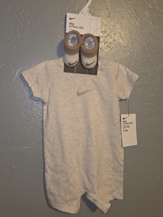 Nike Other - Nike baby onesie with socks Neutral 0-6 Mos New